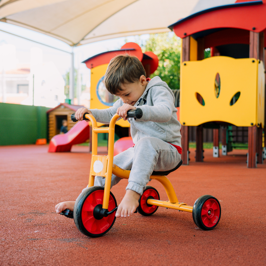 Grey Black Simple Fashion Instagram Post (11)